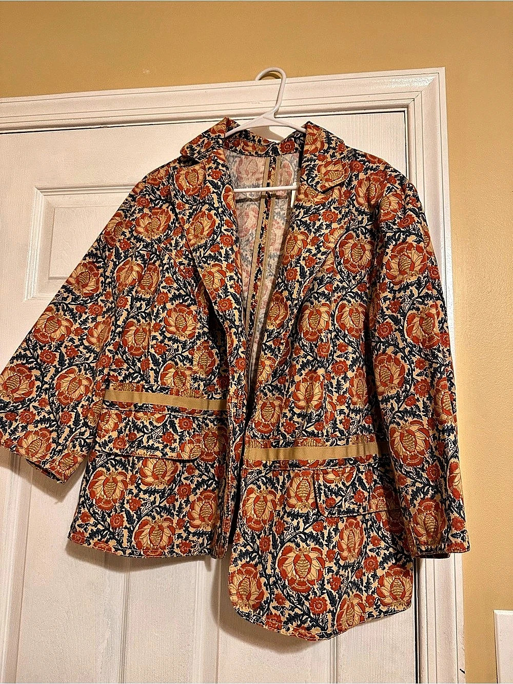 Liz Claiborne Floral Printed Blazer in Orange & Blue Like New
